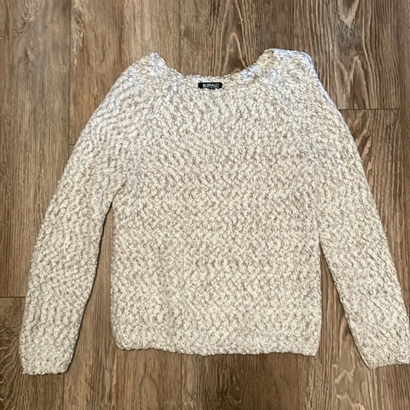 White and gray sweater that’s super cute and super comfy/cozy - Picture 1 of 2